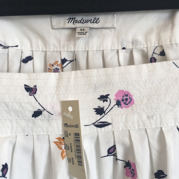 Madewell Square Neck Top in Sweet Blossoms - Picture 6 of 8